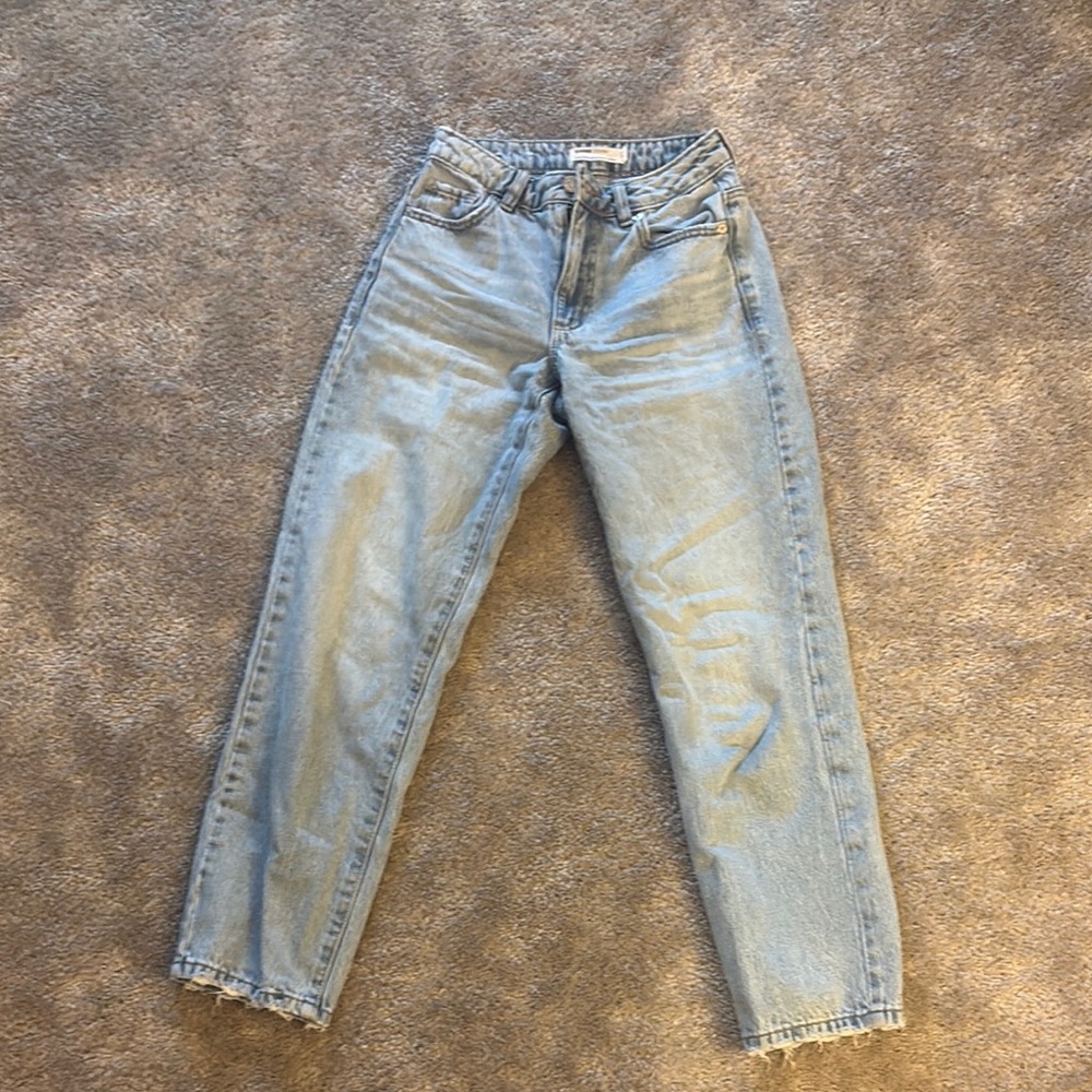 garage boyfriend light blue jeans